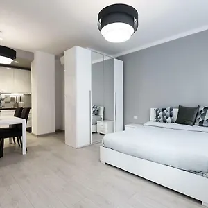 Center - Porta Romana Appartement